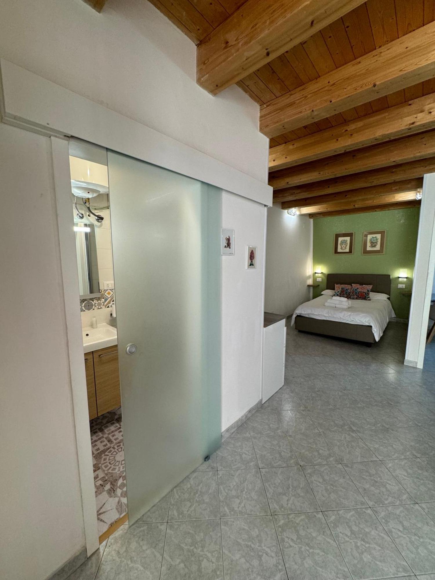 Tanto Di Cappello Home Palermo Exterior foto